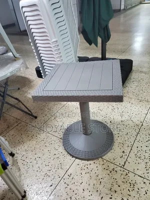 Centre Table and 2 Chairs Plastic