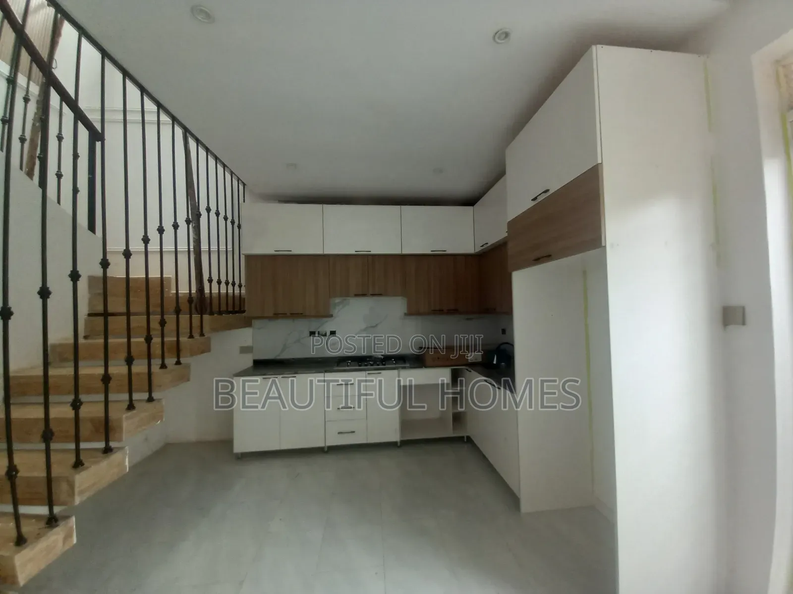 Furnished 4bdrm Maisonette in Kira for sale