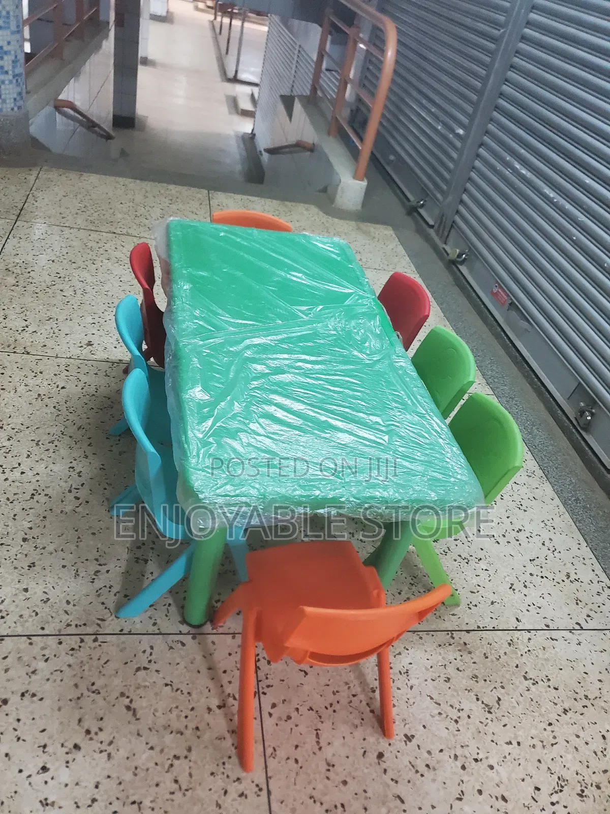 Set of Plastic Kids Table and 8 Chairs