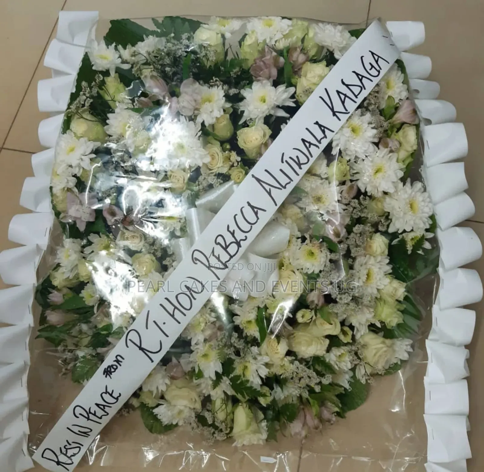 Funnels Flowers Buried Burial Ceremonyflowers Whitewrapping8