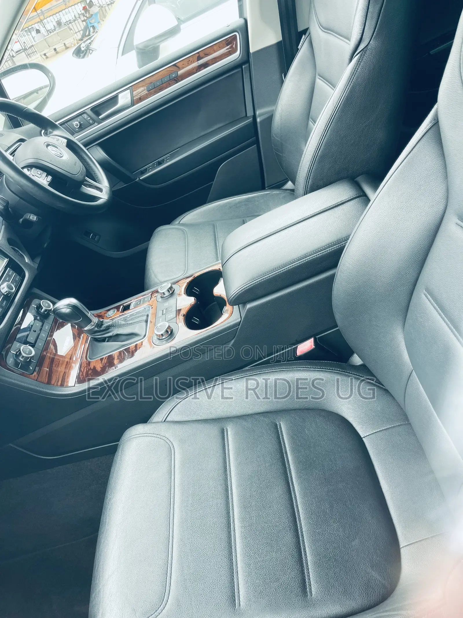 Volkswagen Touareg 2014 White