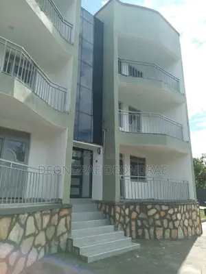 2 Bedroom Apartment With en-Suite Bathrooms
