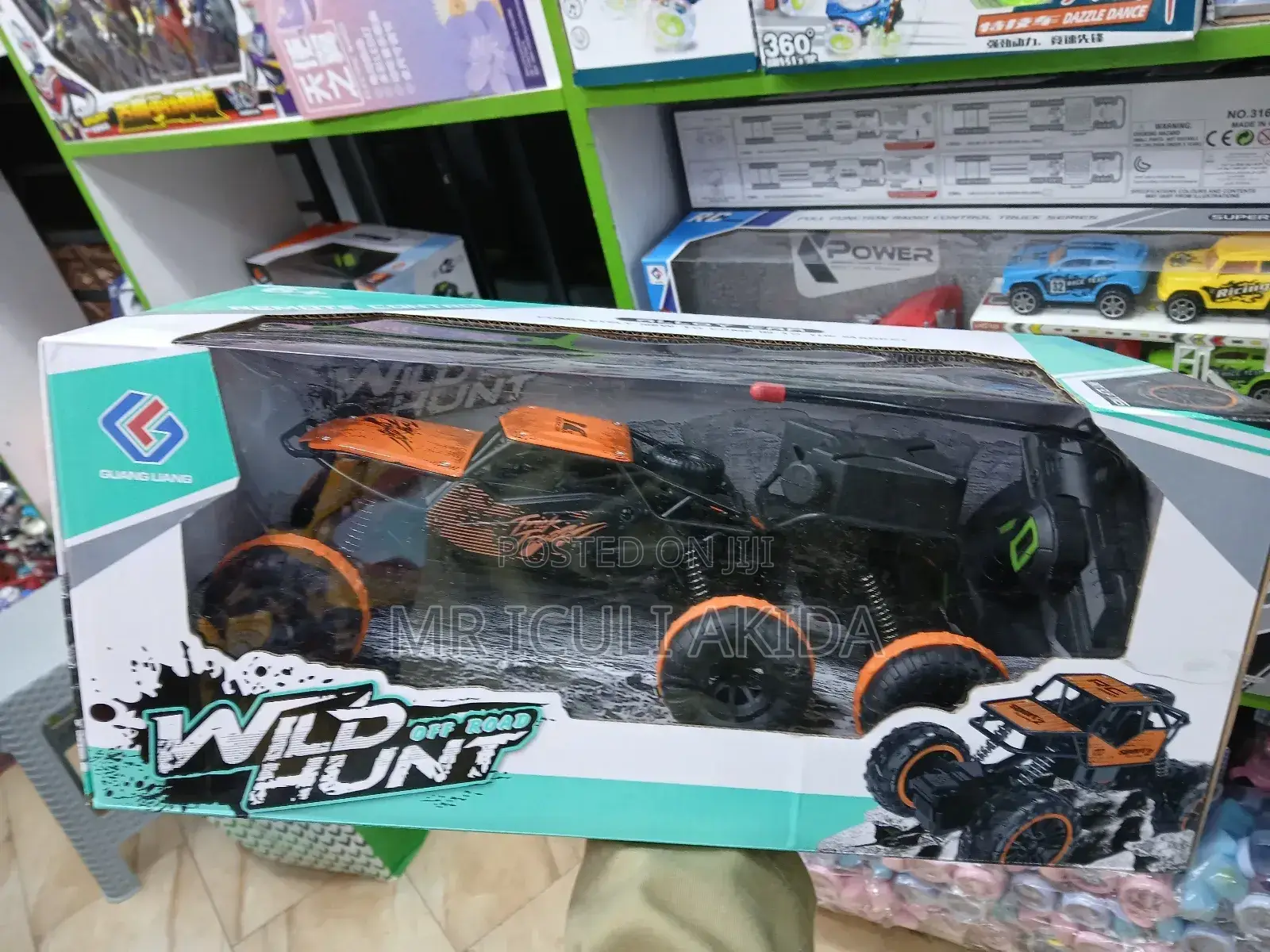 2.4G Kids RC Wild Hunt Off Road Remote Rock Climbing Toy Car