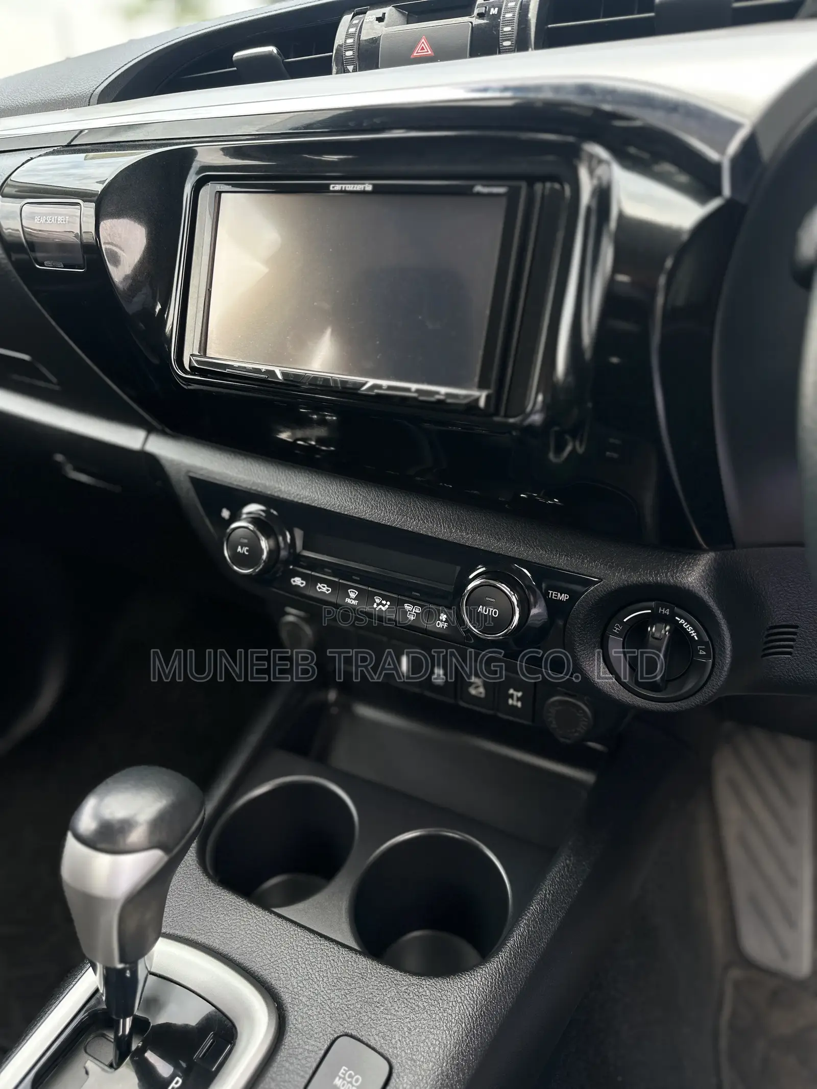 Toyota Hilux 2018 Silver