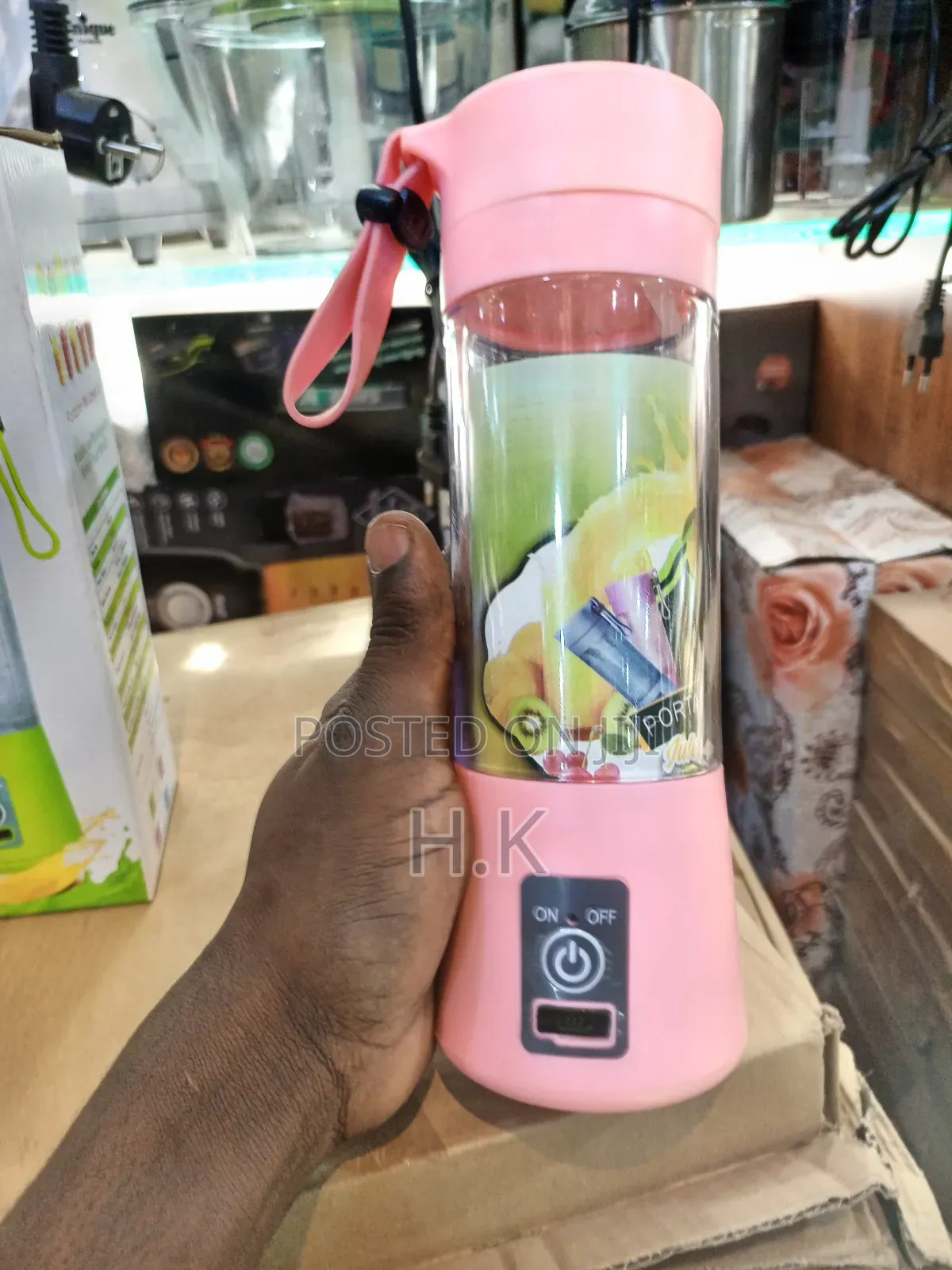 Portable and Rechargeable Juice Blender.