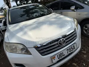 Toyota Vanguard 2008 White