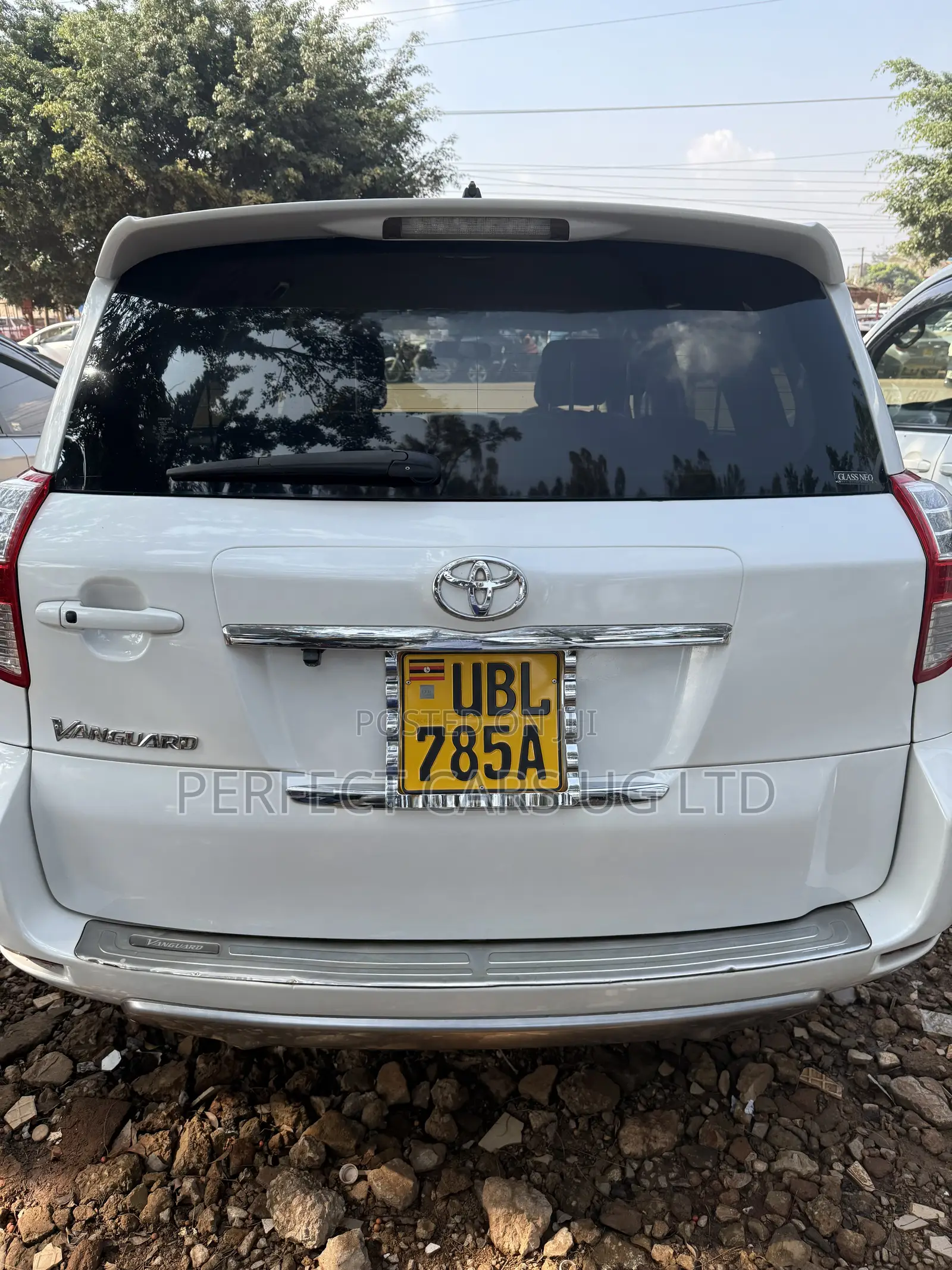 Toyota Vanguard 2008 White