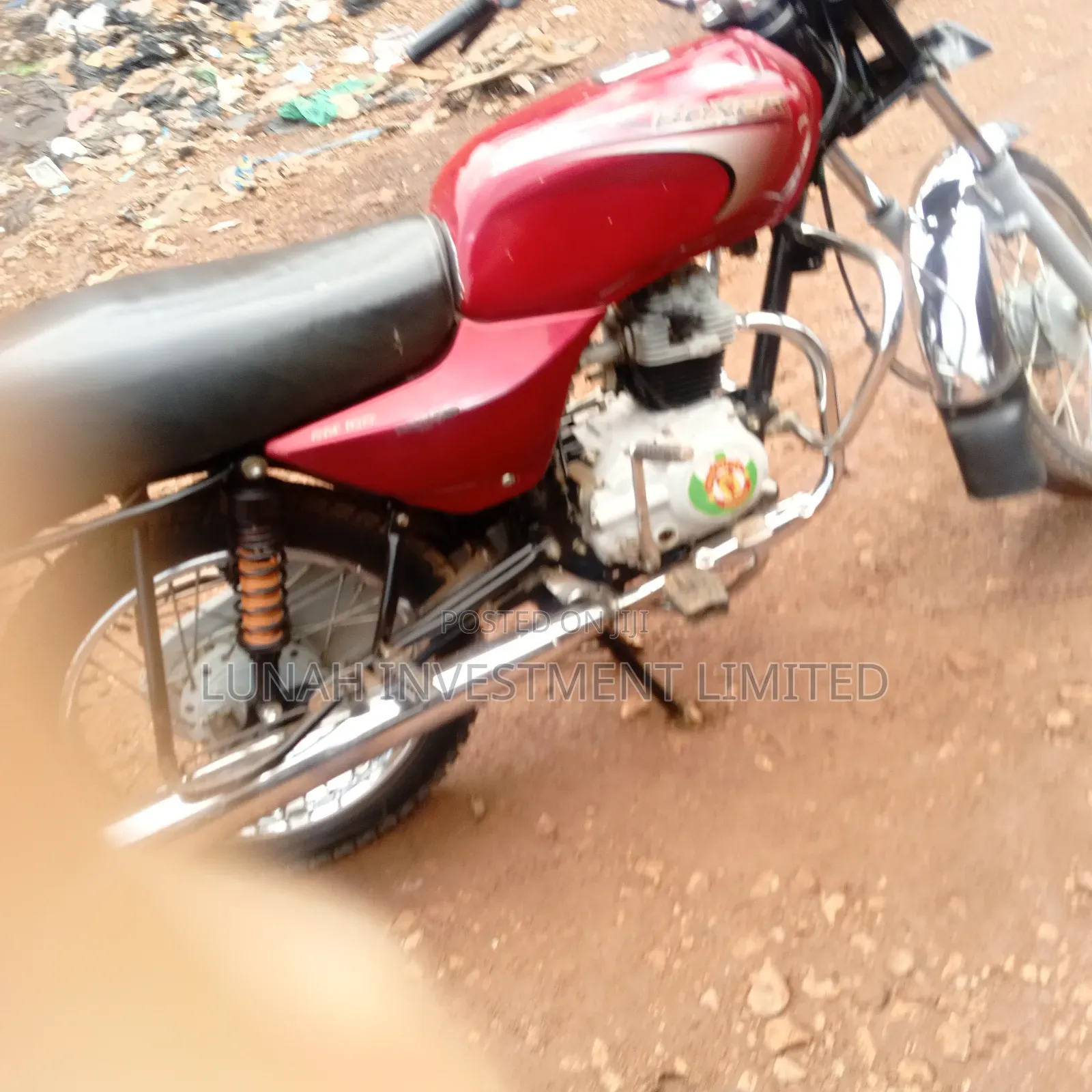 Bajaj Boxer 100 2023 Red