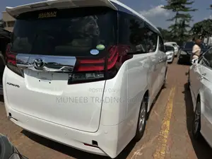 Toyota Alphard 2.4 Petrol AWD 2015 White