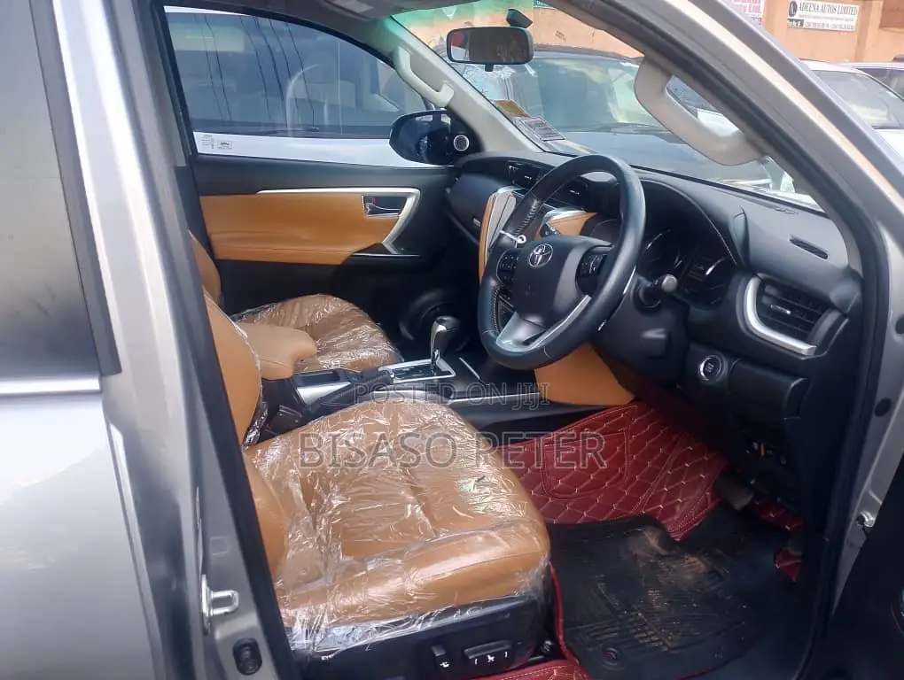 Toyota Fortuner 2.8 D RWD 2016 Silver