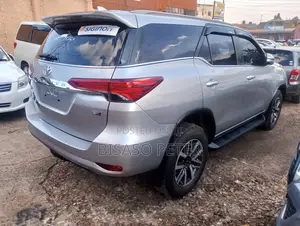 Toyota Fortuner 2.8 D RWD 2016 Silver