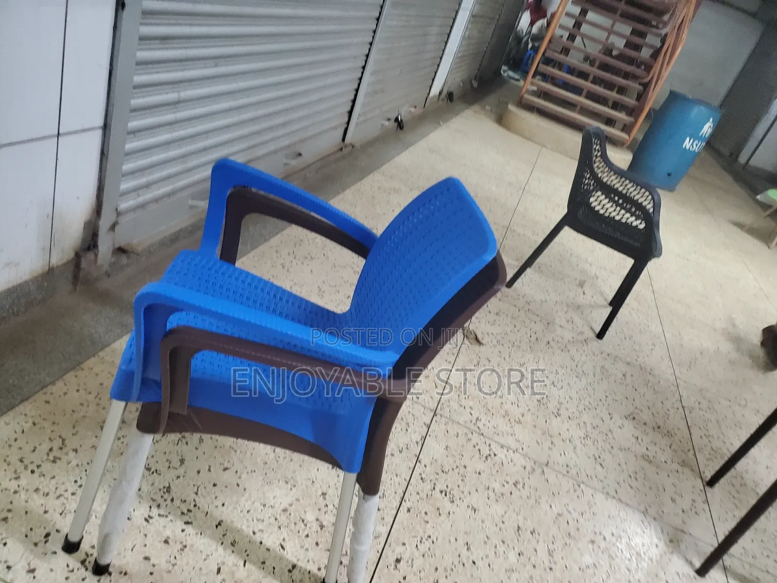 Happy Plastic Chairs Plastic Chairs