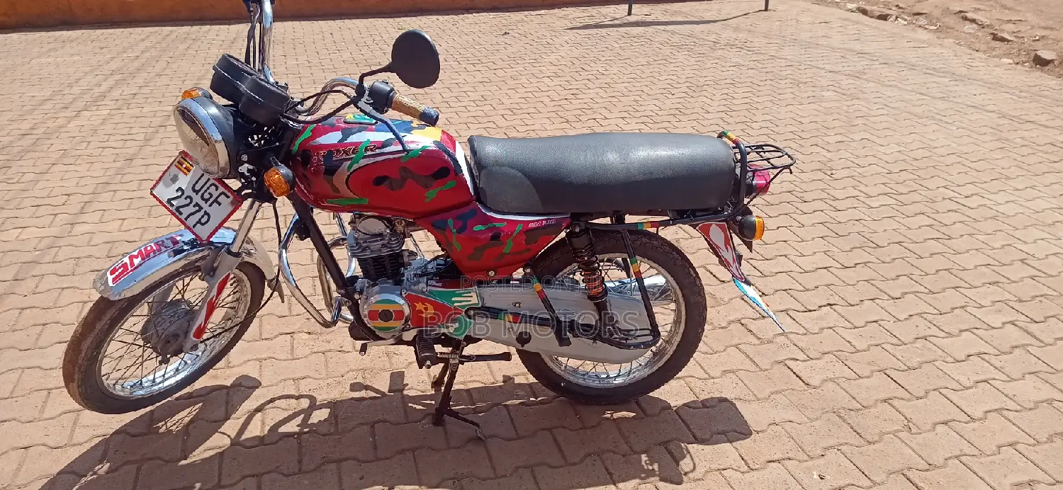 Bajaj Boxer 2024 Red