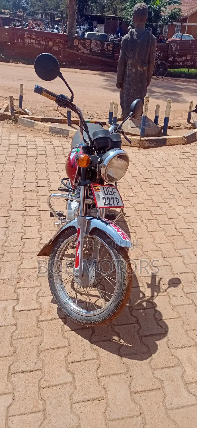 Bajaj Boxer 2024 Red