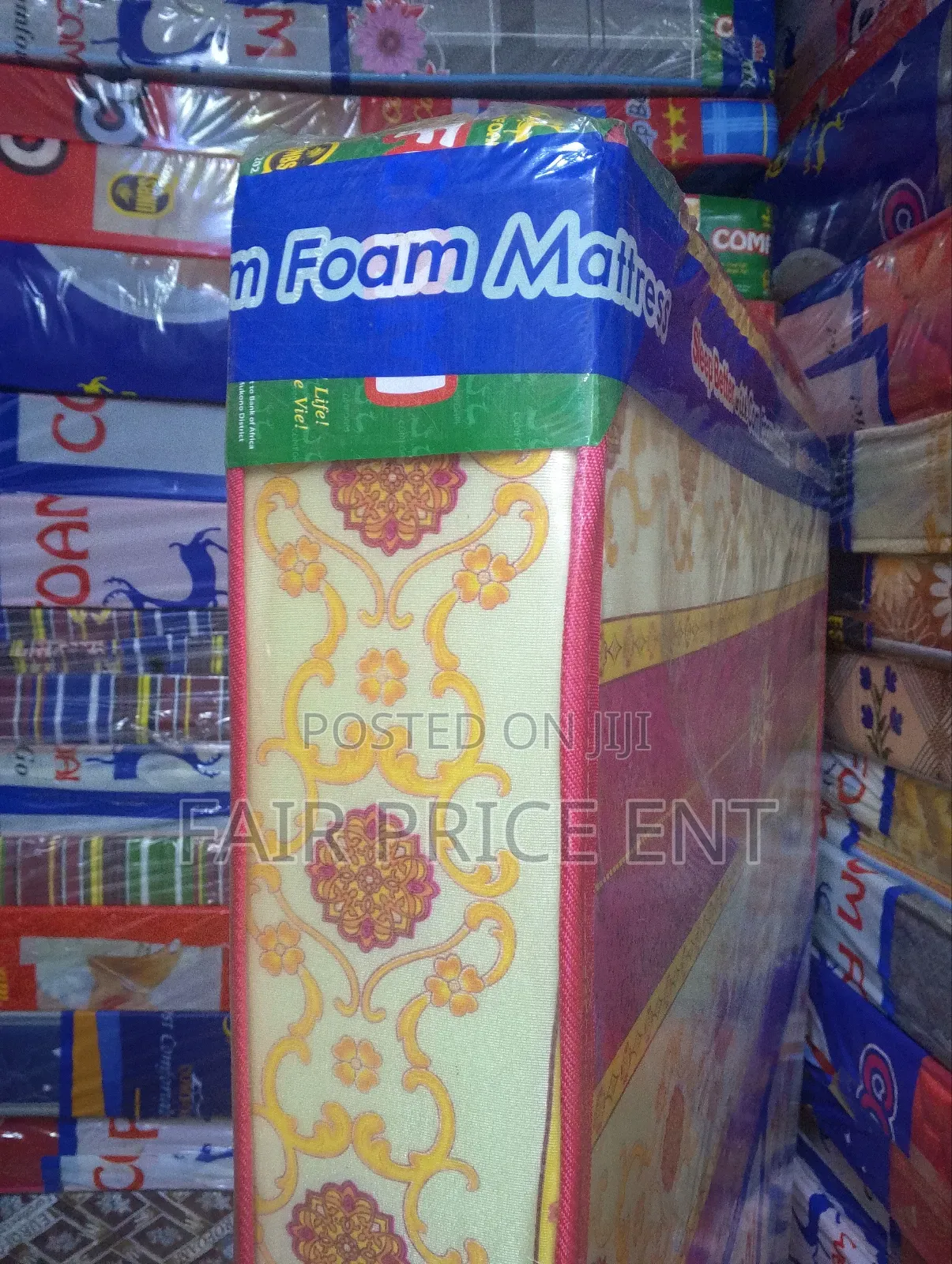 Mattress. Sealed Cover. 5*6*6inches.( Brown)