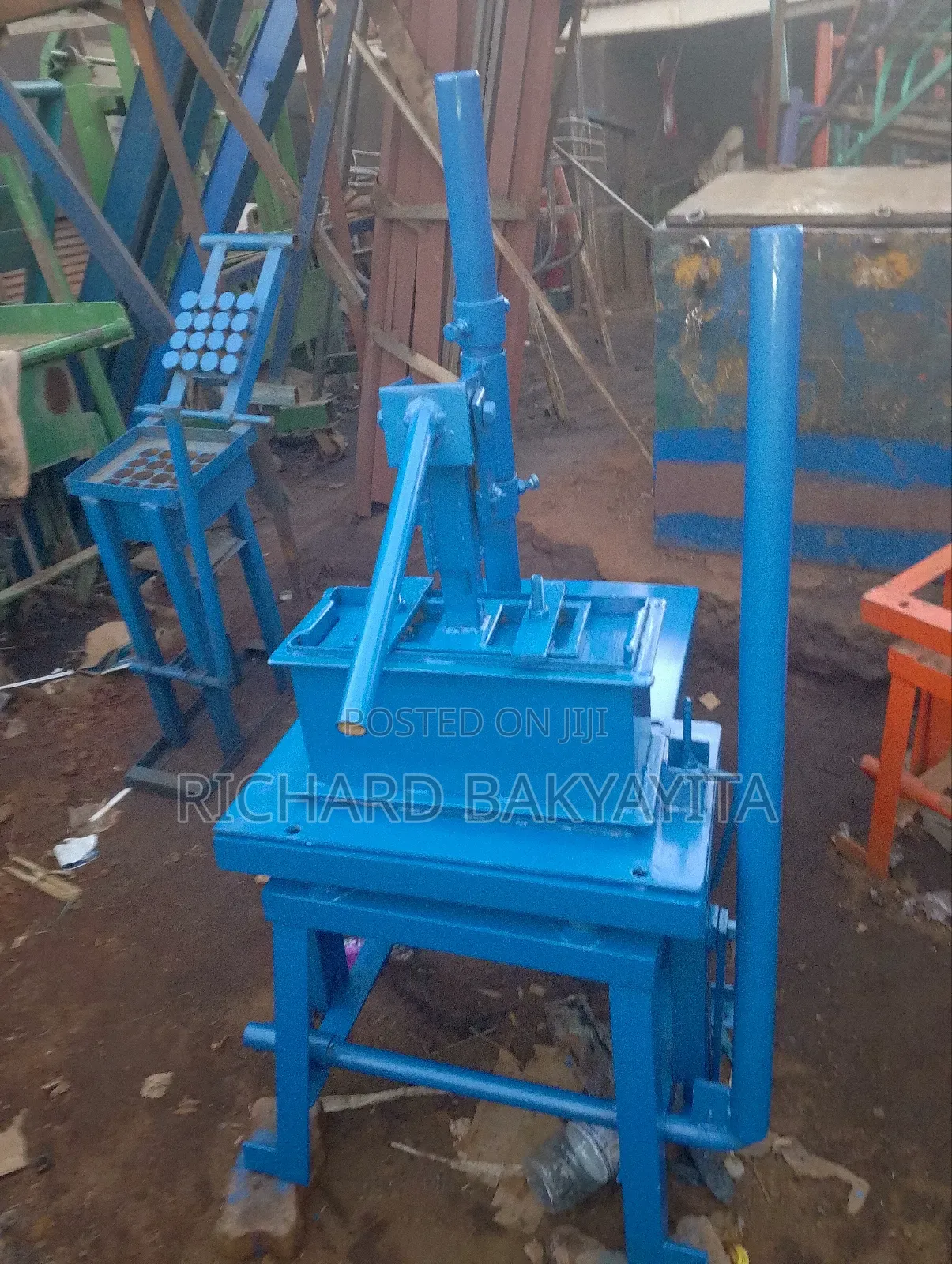 Single Engein Brick Making Machine