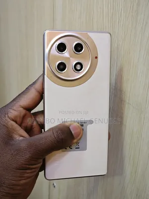 Tecno Camon 30S Pro 256 GB Gold