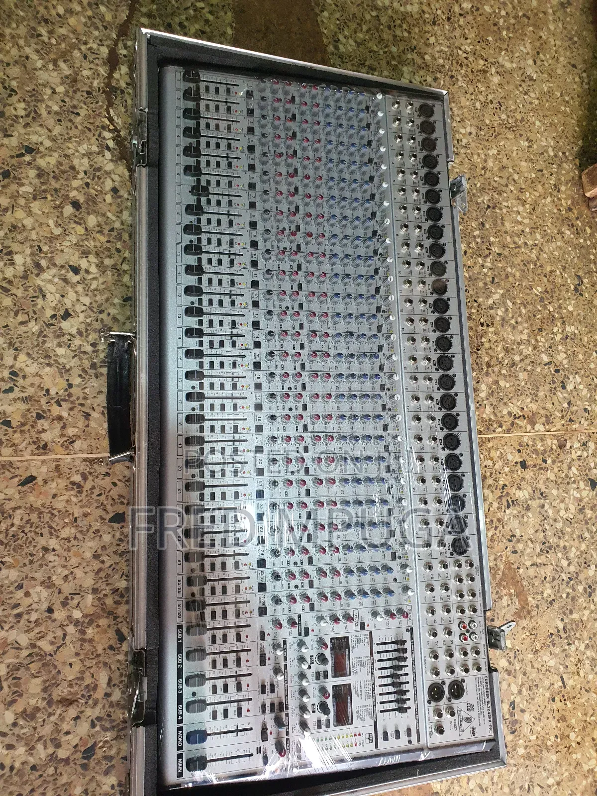 Behringer Live/Band Mixer