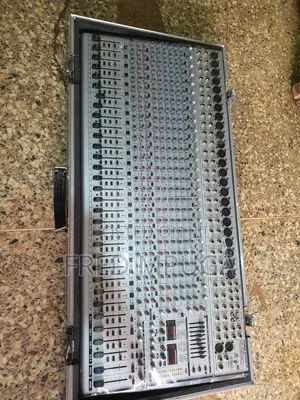 Behringer Live/Band Mixer