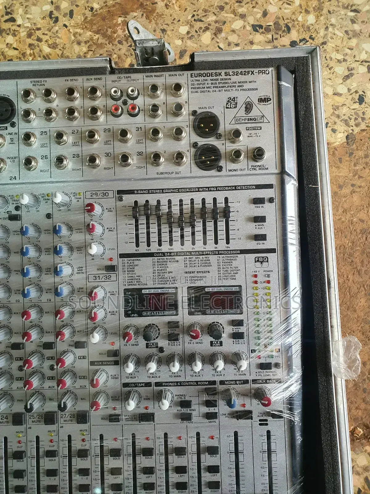 Behringer Live/Band Mixer