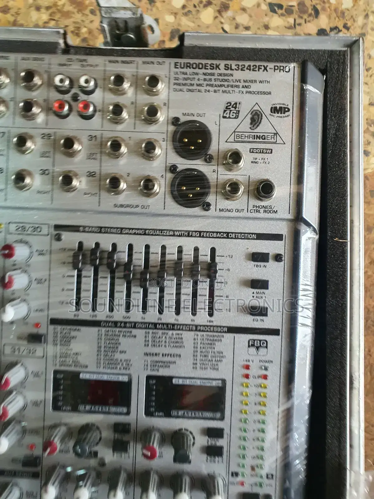 Behringer Live/Band Mixer