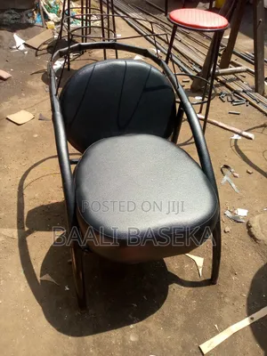 Salon Chair/Sink/ Black