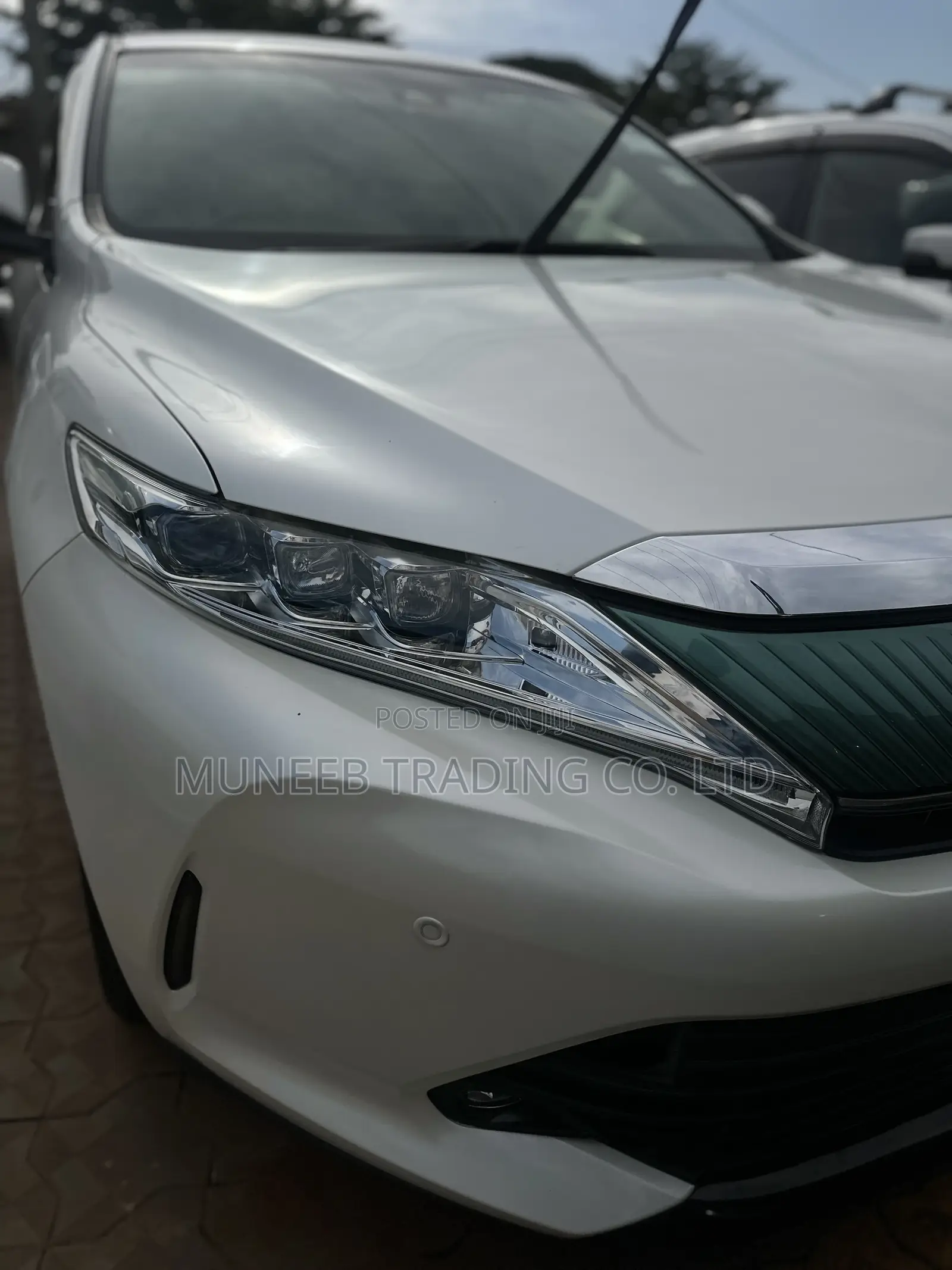 Toyota Harrier 2.0 2019 White