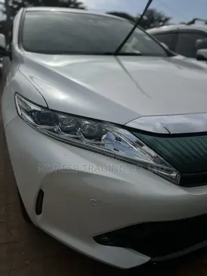 Toyota Harrier 2.0 2019 White
