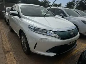 Toyota Harrier 2.0 2019 White