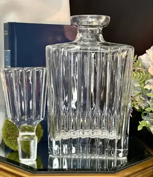 Crystal Decanter With Stopper