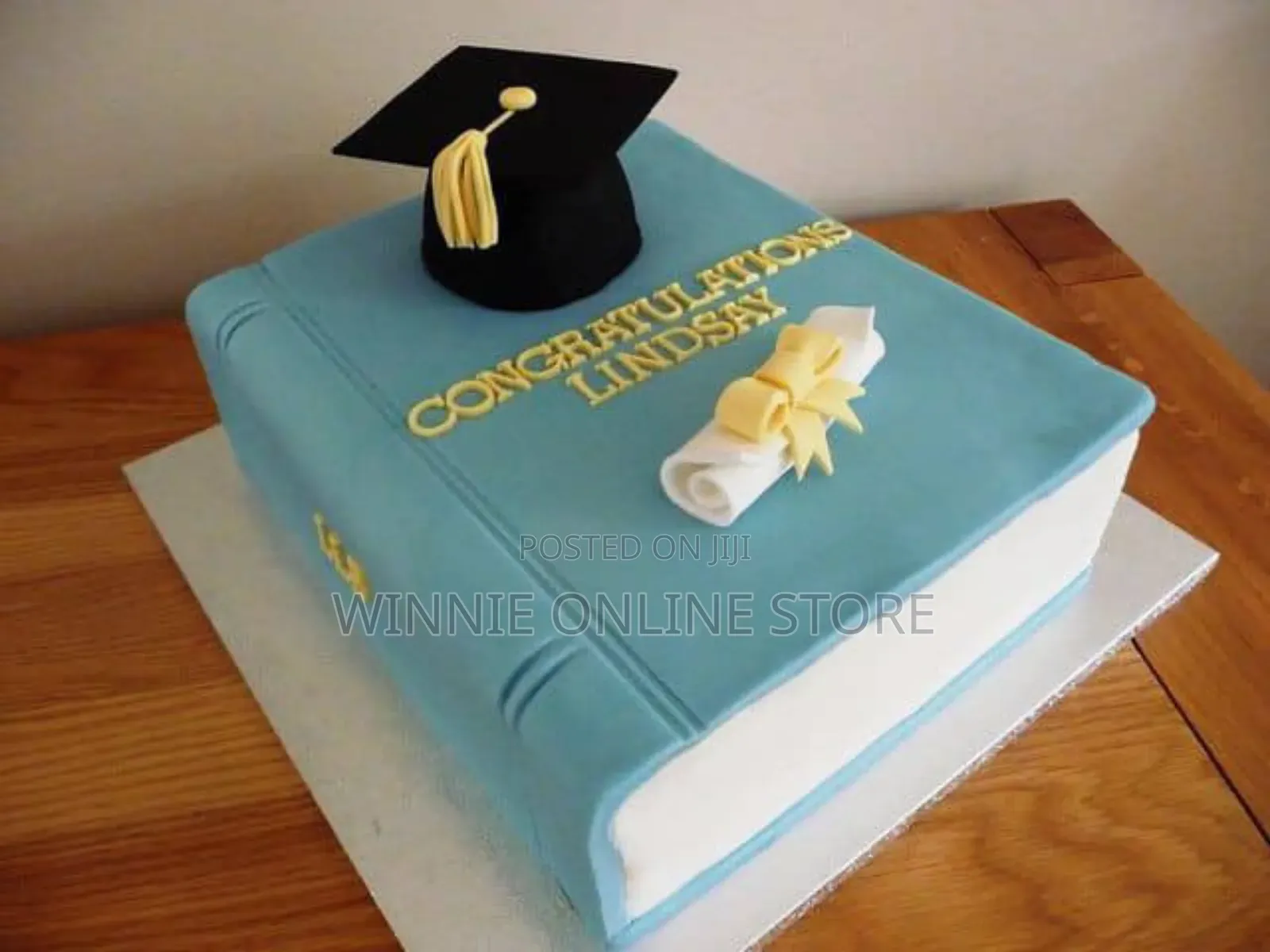Closed Graduatiom Cake