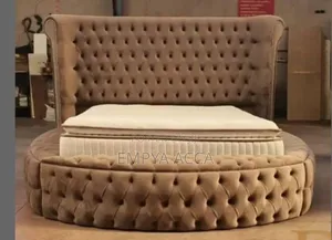 Manster Round Bed