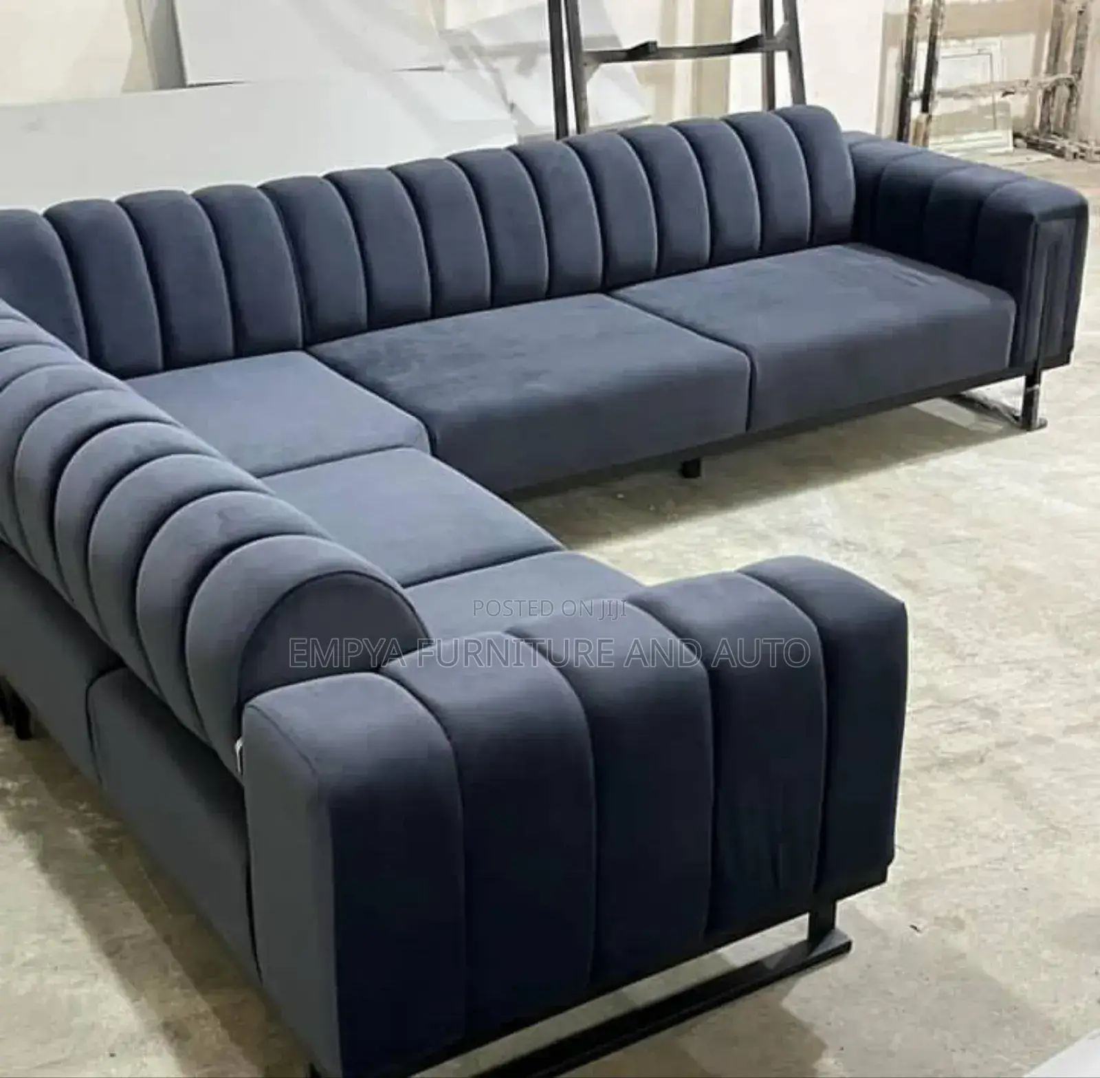 Line Sofa Set