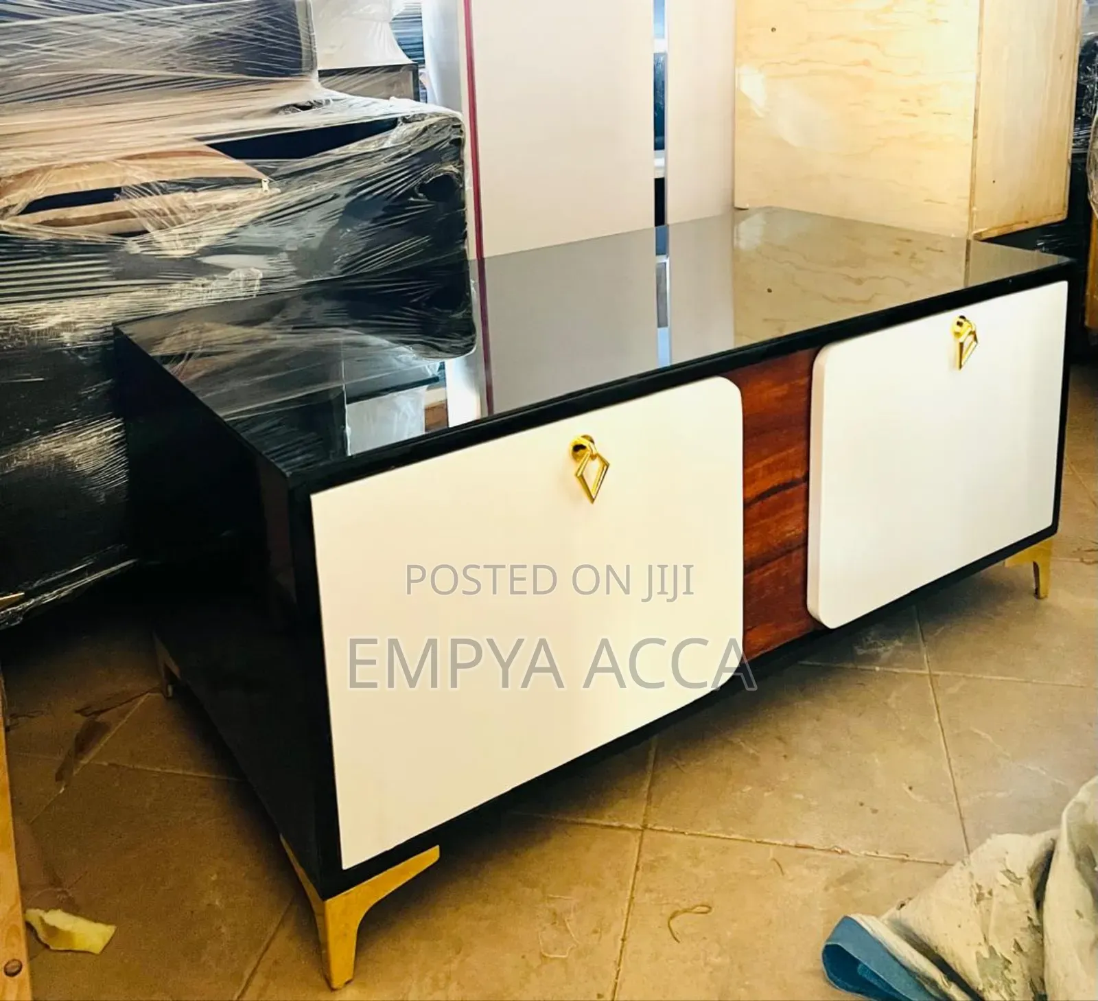 TV Stand Bb