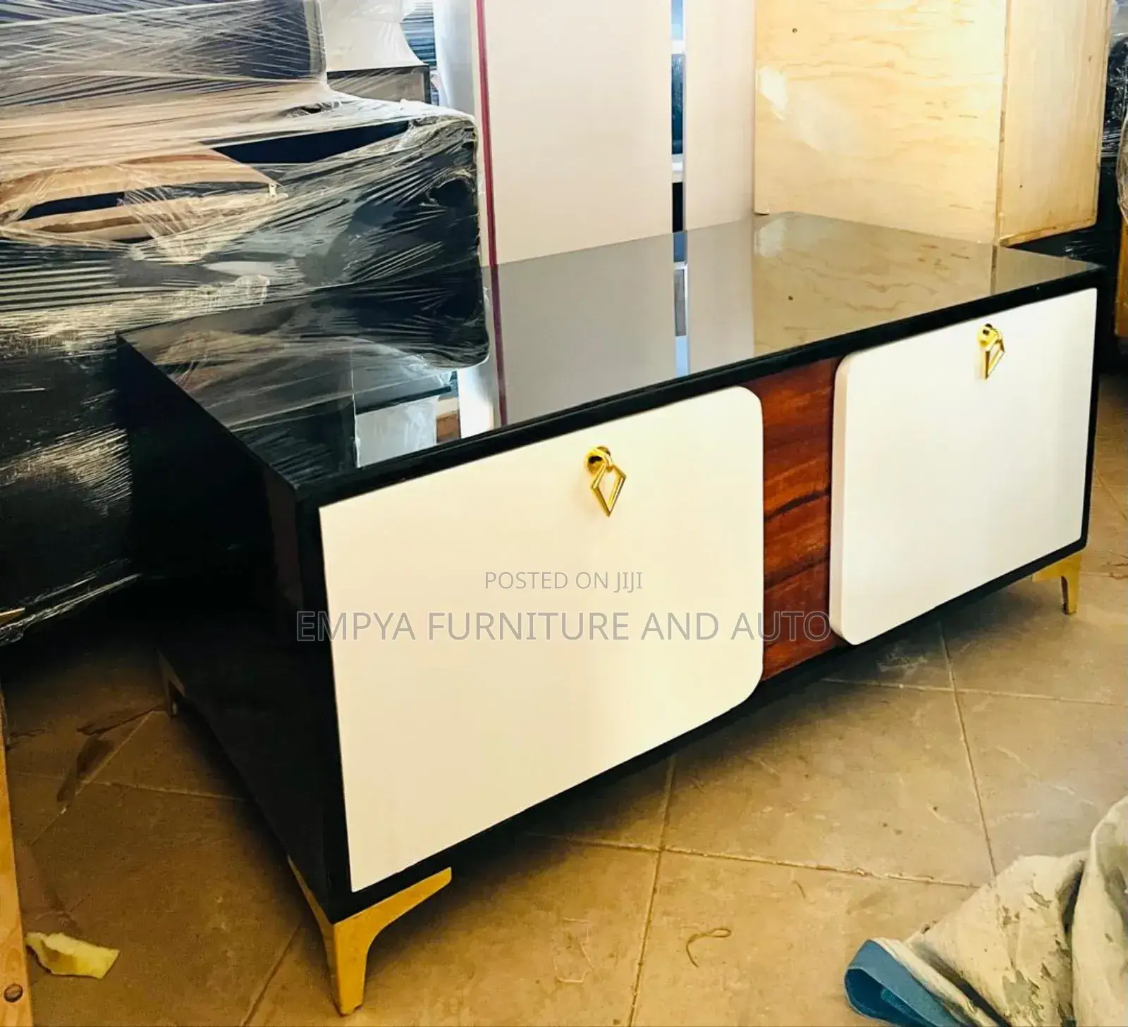 TV Stand Bb