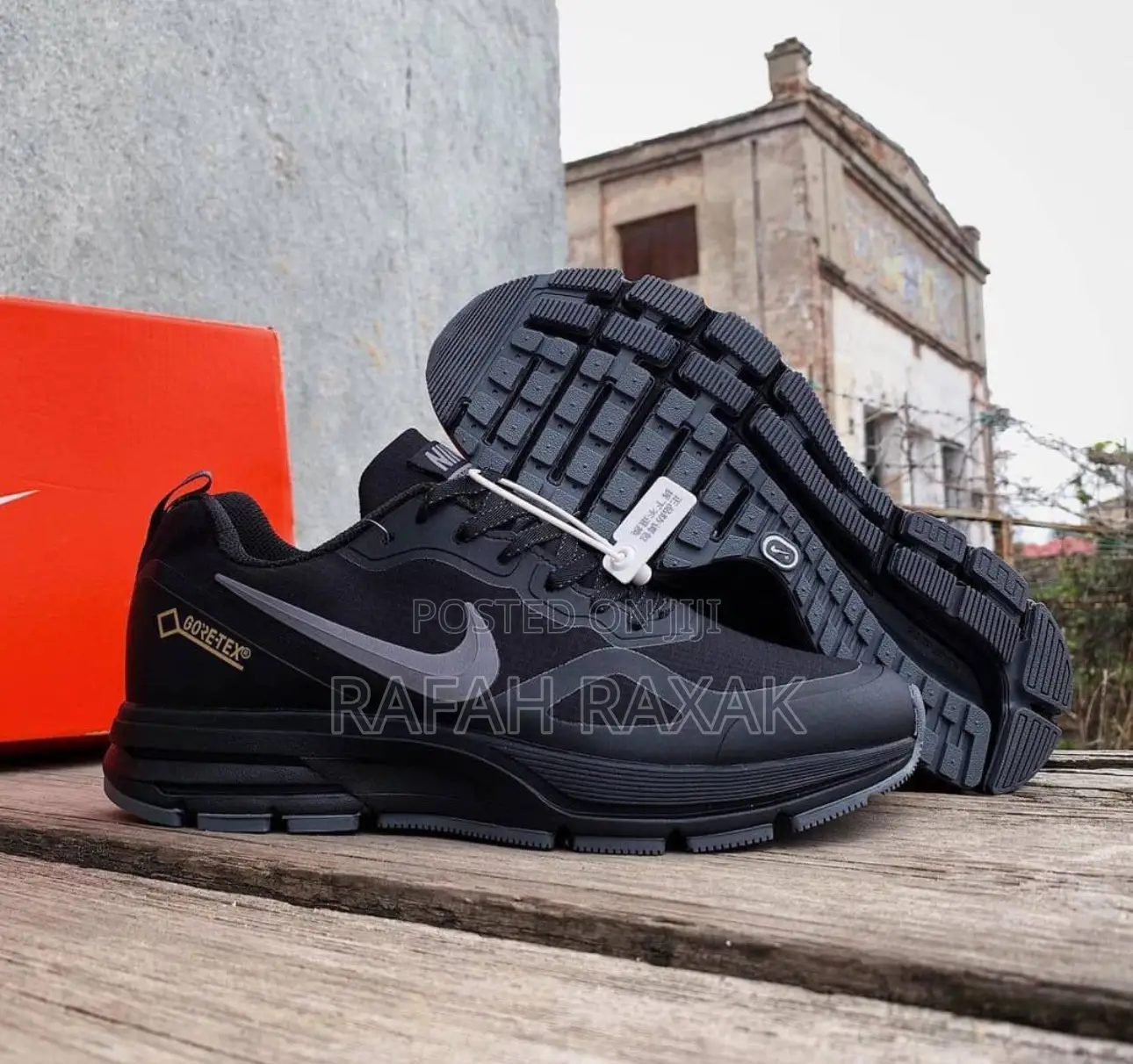 Original Nike Pegasus Gore-Tex Running Sneakers