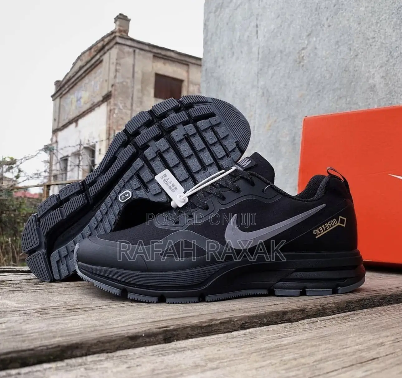 Original Nike Pegasus Gore-Tex Running Sneakers