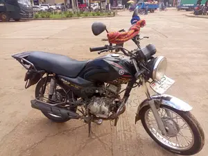 Yamaha Crux 2023 Black