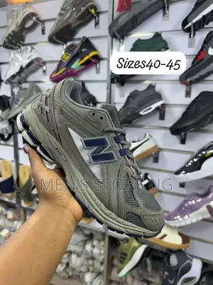New Balance 1906r Men’S Classic Sneakers