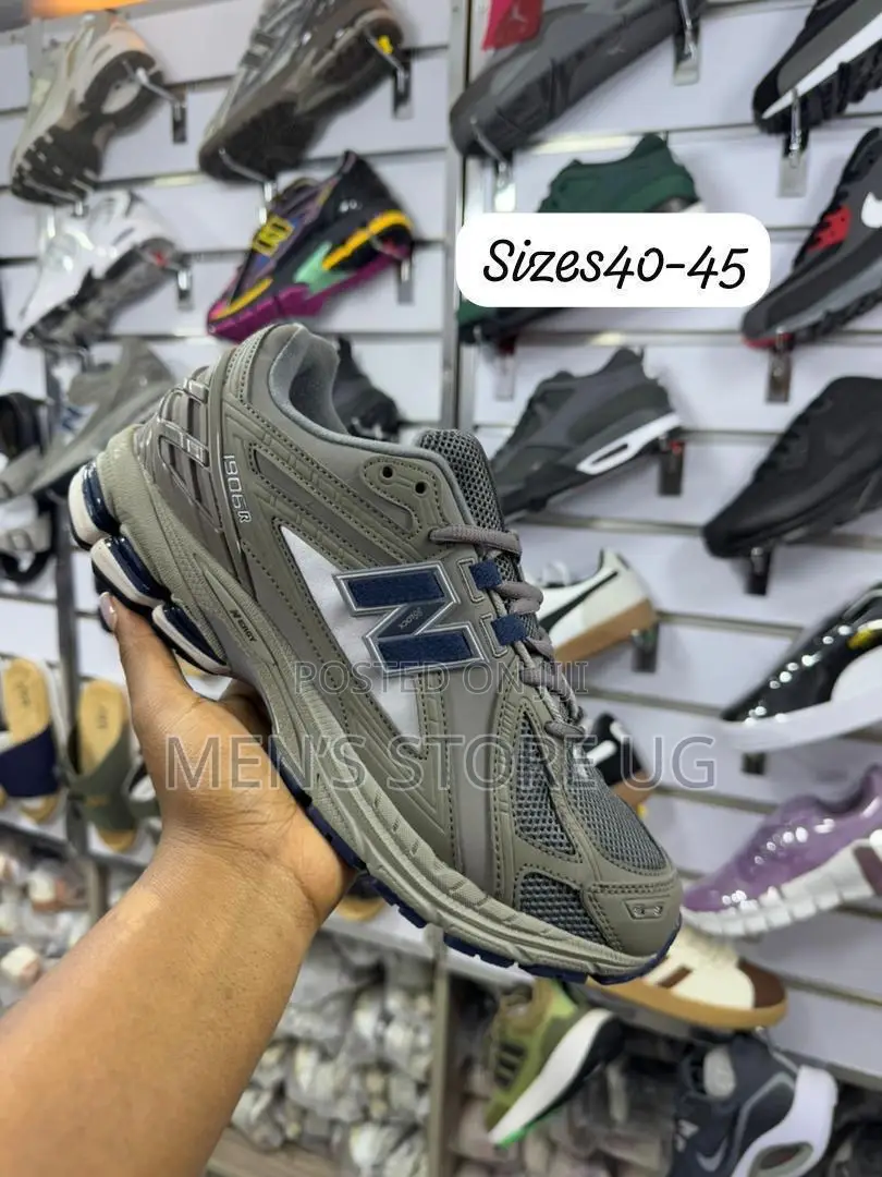 New Balance 1906r Men’S Classic Sneakers