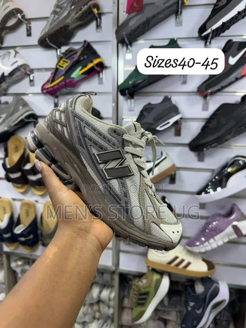 New Balance 1906r Men’S Classic Sneakers