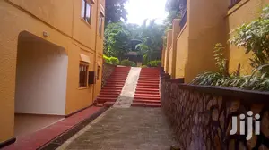 Five Bedroom House In Bugoloobi For Rent