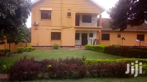 Five Bedroom House In Bugoloobi For Rent