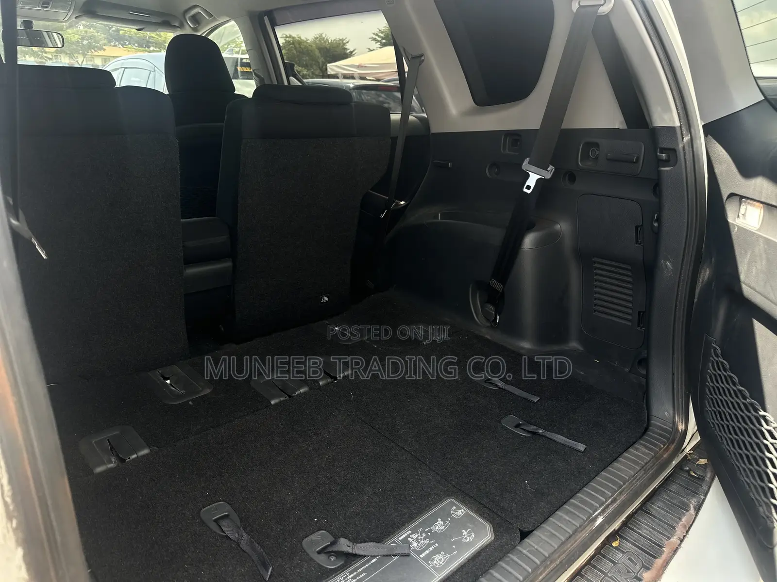 Toyota Vanguard 2011 White