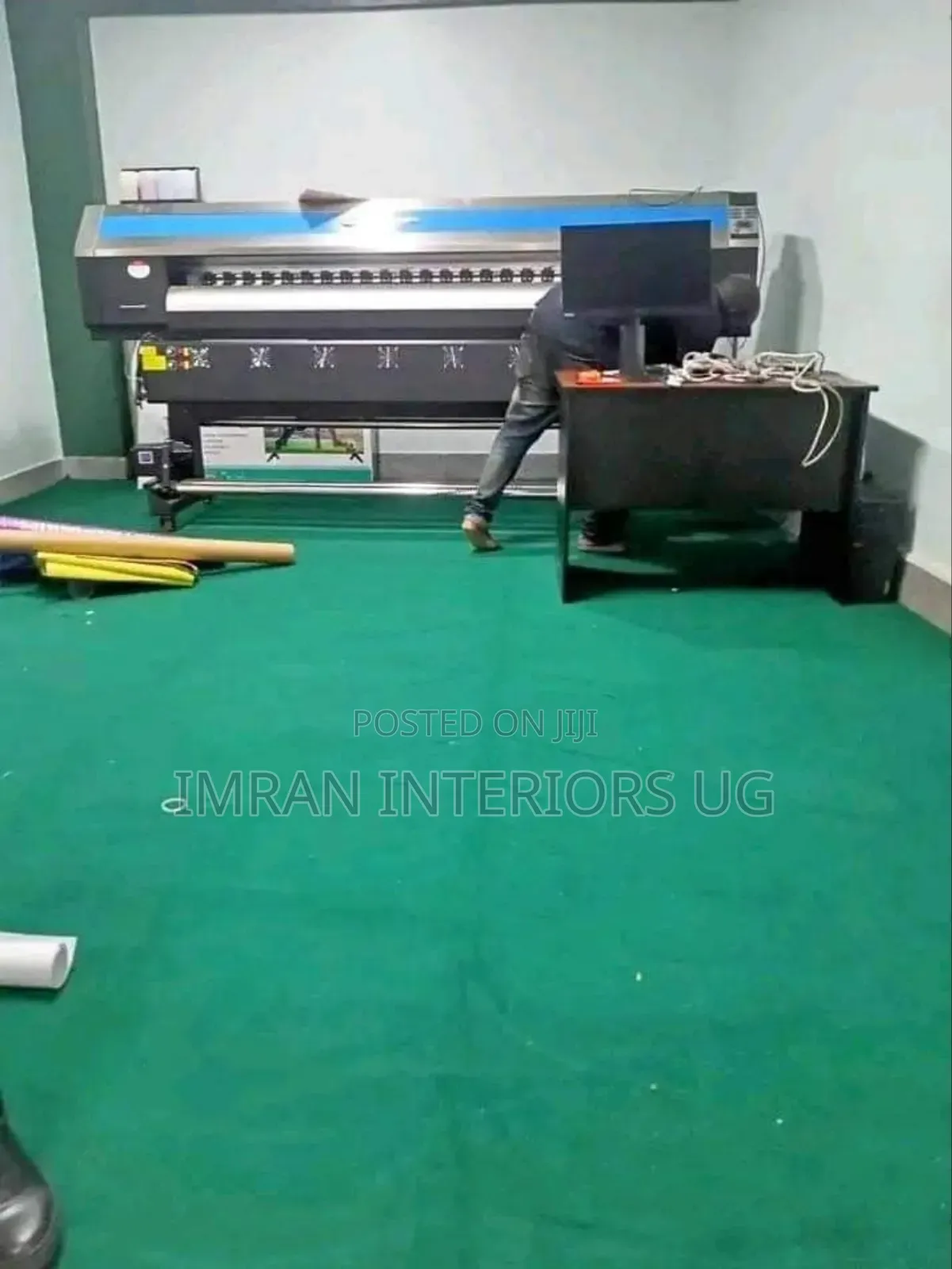 Plain Green Office Wall to Wall Carpets .