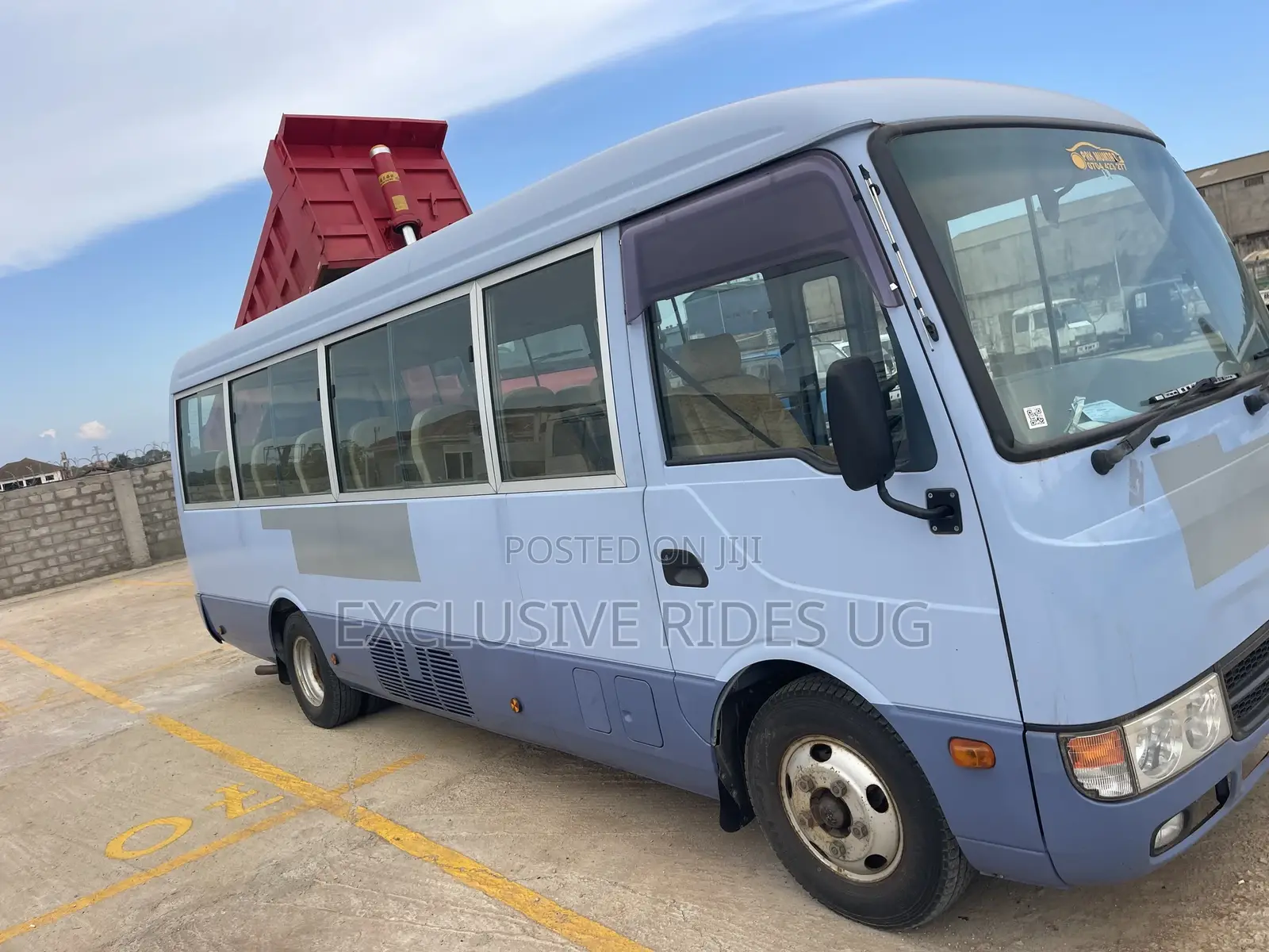 Mitsubishi Fuso Rosa 2013 Blue