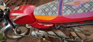Bajaj Boxer 100 2016 Red