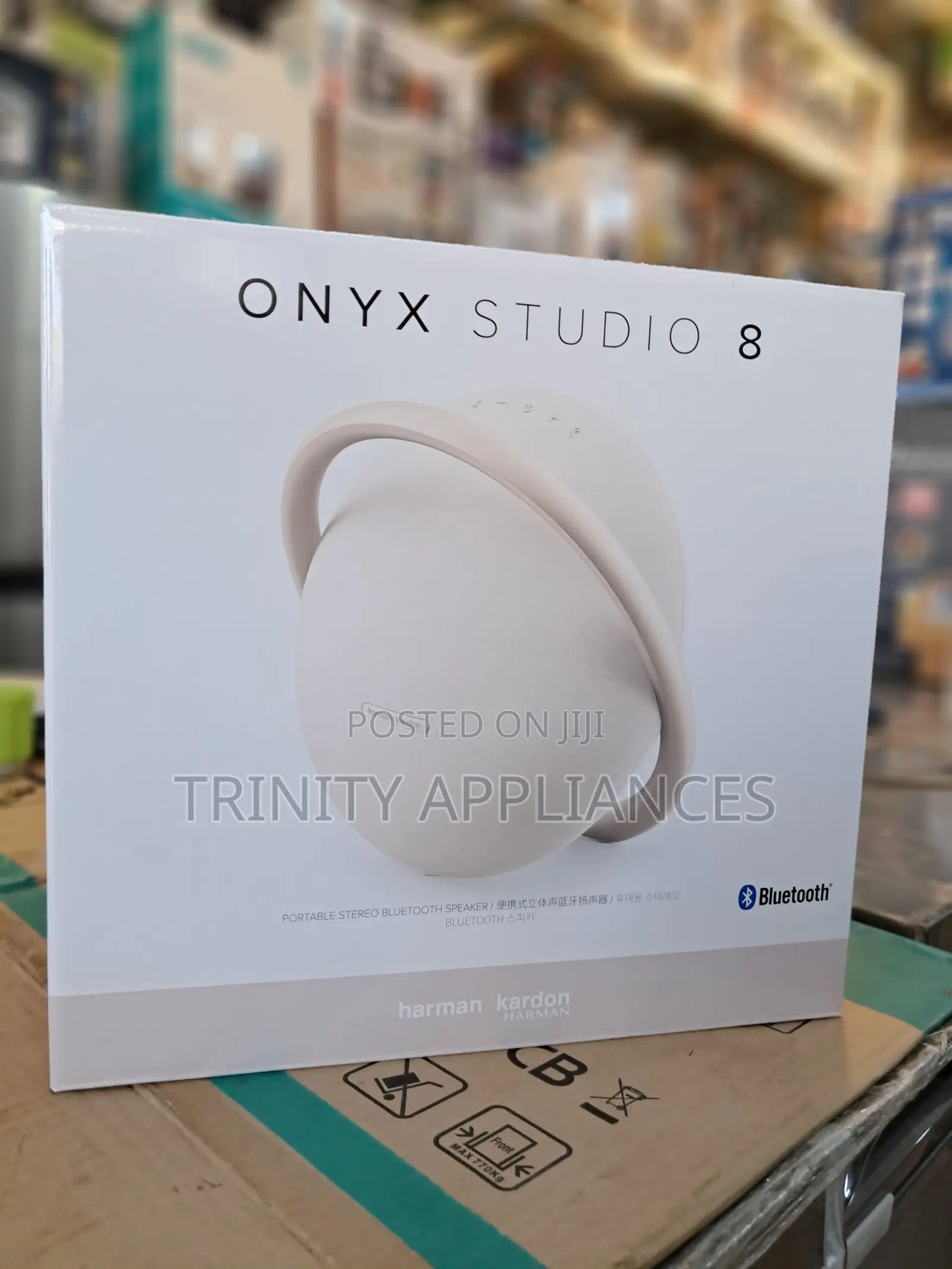 Harman/Kardon Onyx Studio 8