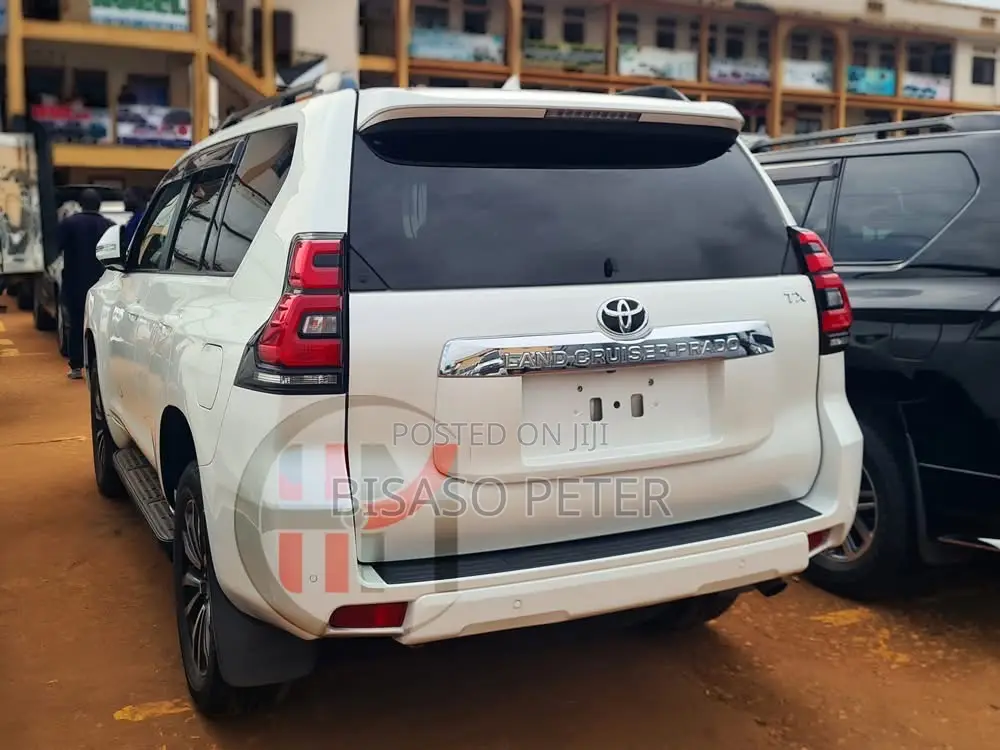 Toyota Land Cruiser Prado 2.7 2017 White