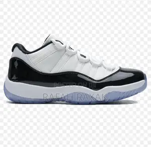 Unisex Nike Air Jordan 11 Low Concord Black/White Sneaker